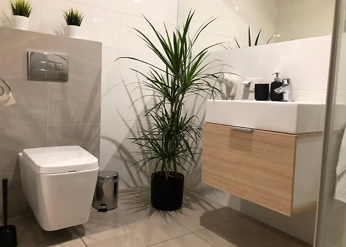 Airport شقة وارسو