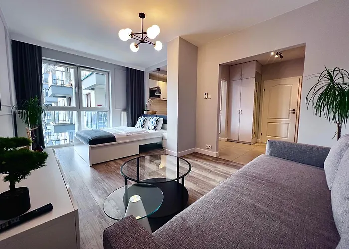 Airport شقة وارسو