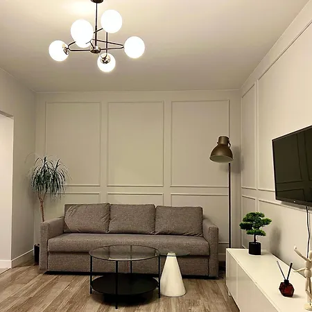 Airport アパート ワルシャワ